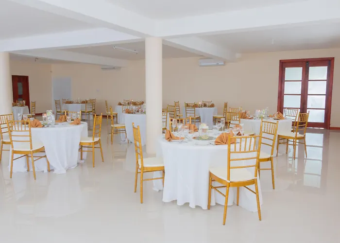 Travellers Beach Resort